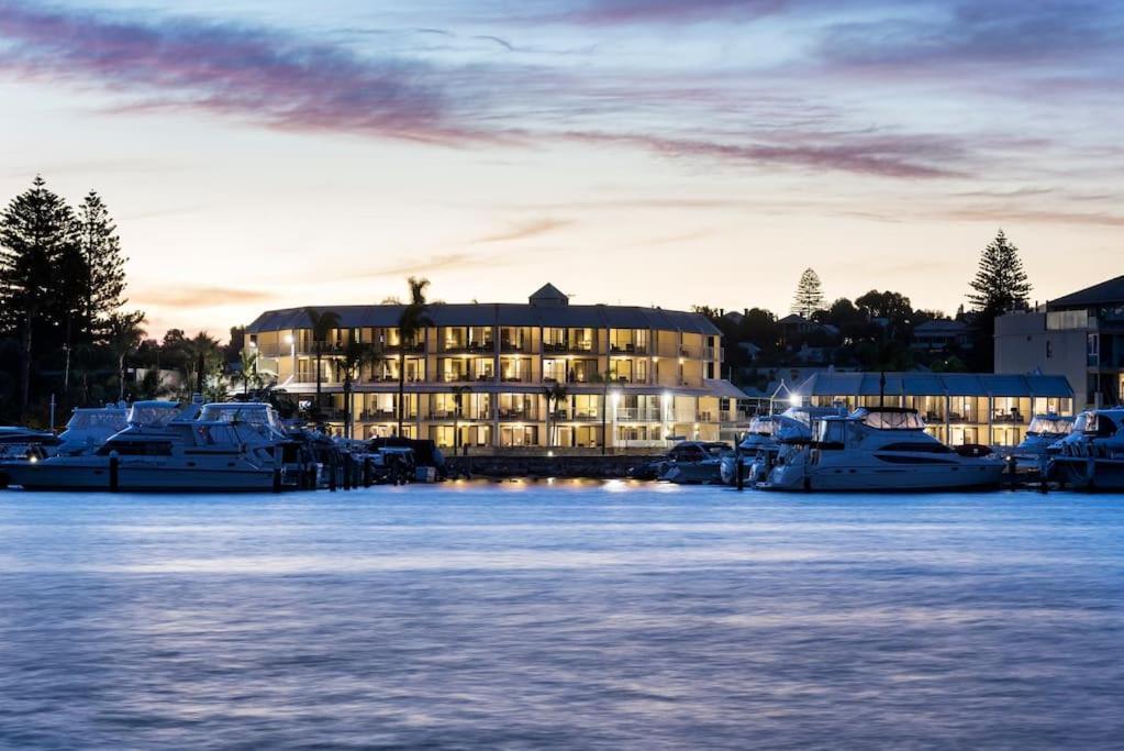 Pier 21 Riverside Apartment Hotel Фрімантл Екстер'єр фото